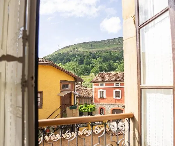 La Venta De Miyares - Casa De Indianos * Pilona