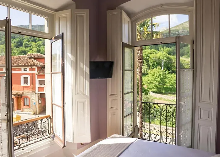 La Venta De Miyares - Casa De Indianos *