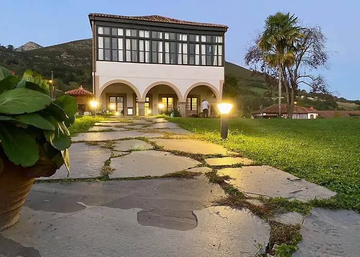 Hotel La Venta De Miyares - Casa De Indianos *