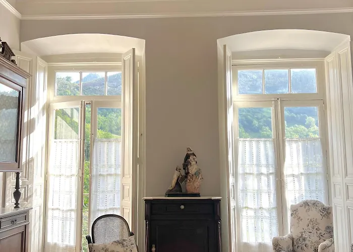 Hotel La Venta De Miyares - Casa De Indianos Pilona